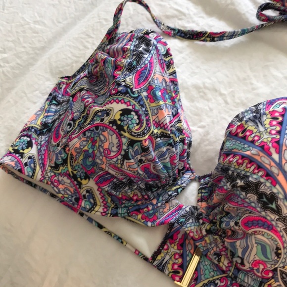 Like new 36D Victoria secret bikini halter top - Picture 2 of 5